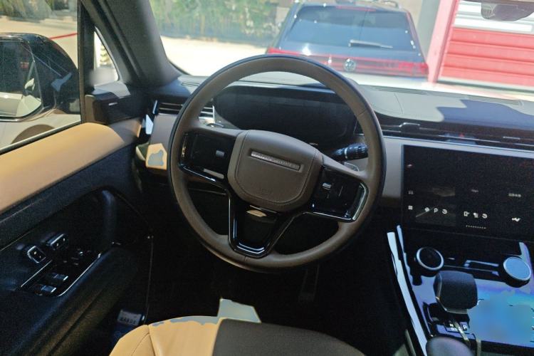 Used Land Rover Range Sport 2023 400PS Dynamic SE Steering Wheel