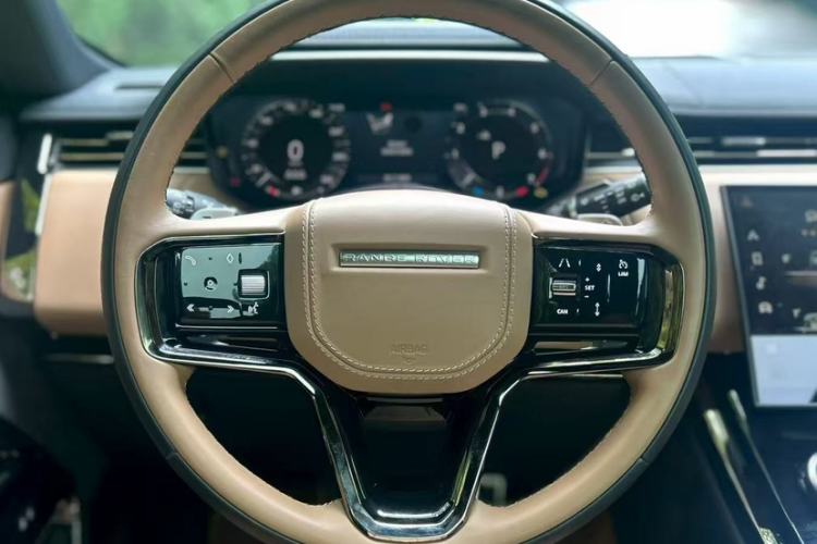 Used Land Rover Range Sport 2023 400PS Dynamic SE Interior 1