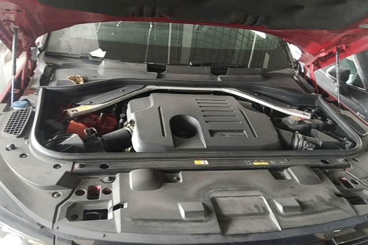 Used Land Rover Range Sport 2023 400PS Dynamic SE Engine Bay