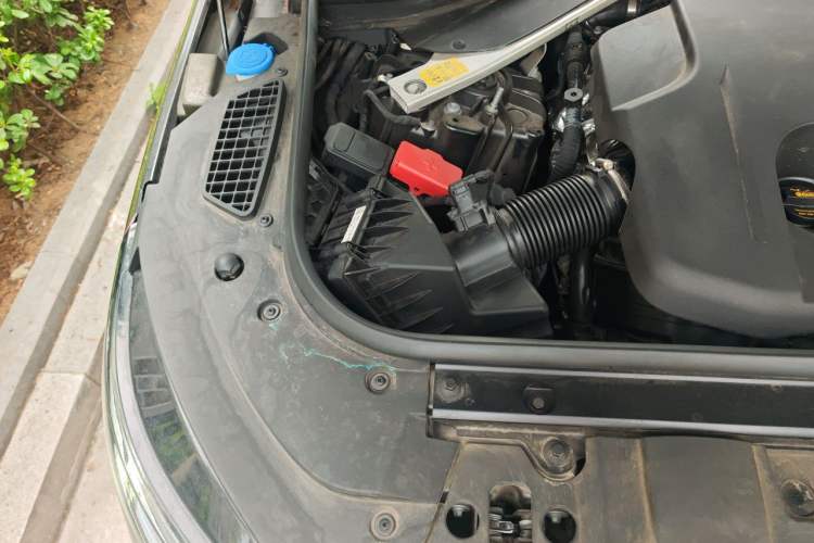 Used Land Rover Range Sport 2023 360 PS S Engine Bay Right