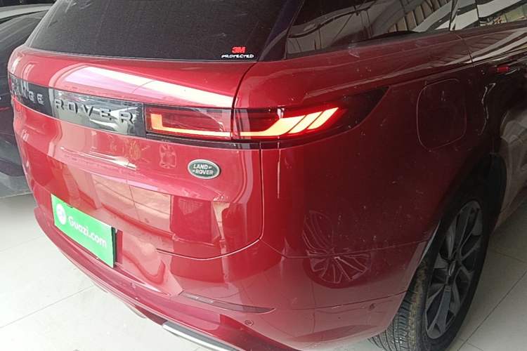Used Land Rover Range Sport 2023 400PS Dynamic SE Exterior 3