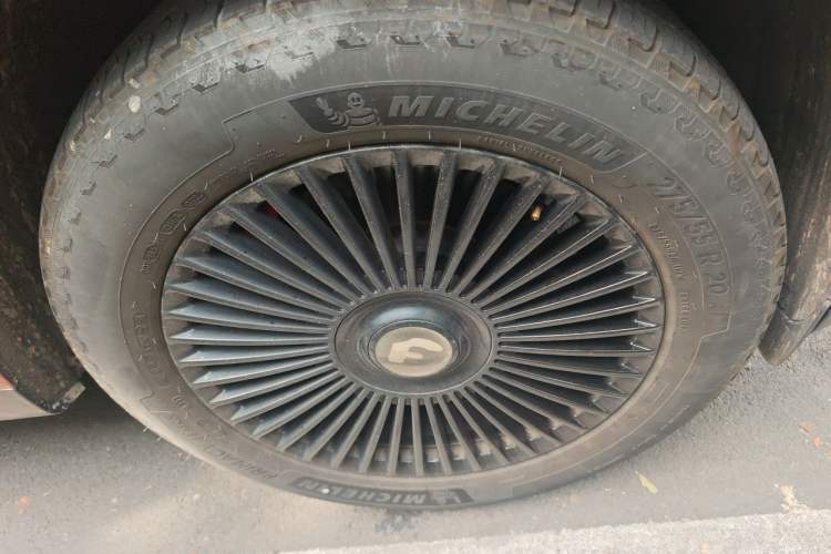 Used Land Rover Range Sport 2023 360 PS S Right Front Wheel Hub