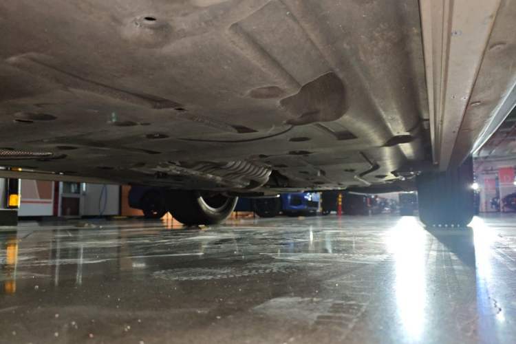 Used Land Rover Range Sport 2023 400PS Dynamic SE Chassis Front Left