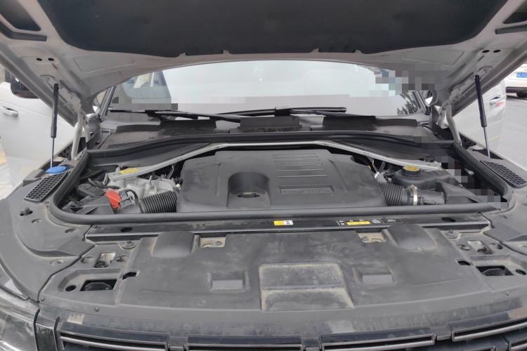 Used Land Rover Range Sport 2023 400PS Dynamic SE Engine Bay
