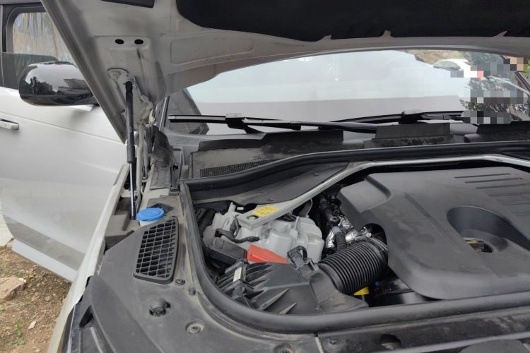 Used Land Rover Range Sport 2023 400PS Dynamic SE Engine Bay Right