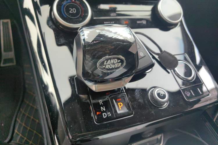 Used Land Rover Range Sport 2023 400PS Dynamic SE Gear Lever