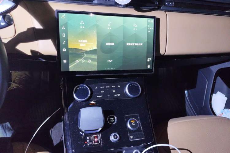 Used Land Rover Range Sport 2023 400PS Dynamic SE Audio And AC Panel