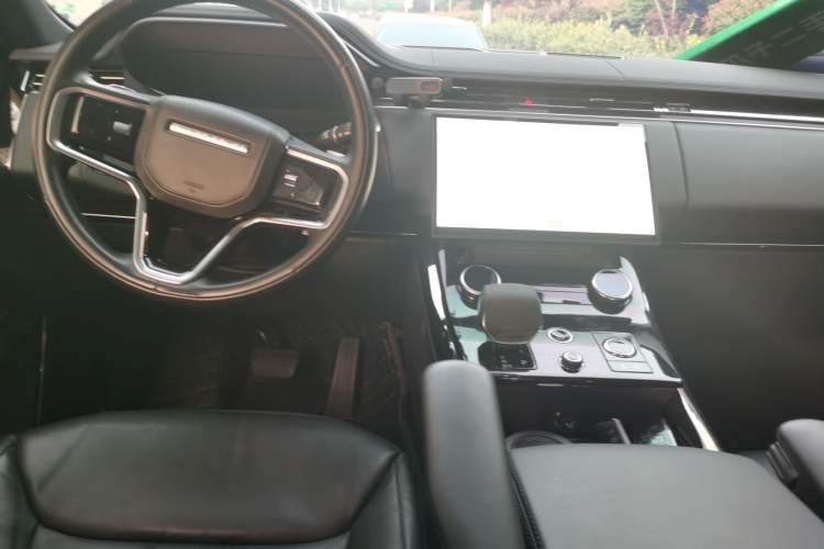Used Land Rover Range Sport 2023 360 PS S Center Console