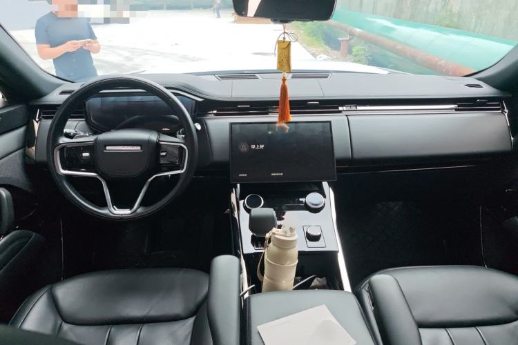 Used Land Rover Range Sport 2023 360 PS S Center Console