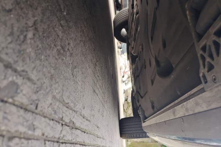 Used Land Rover Range Sport 2023 400PS Dynamic SE Chassis Front Left