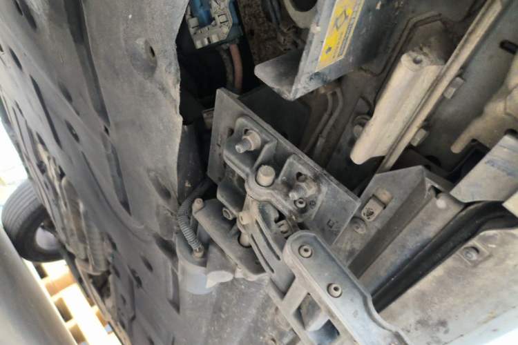 Used Land Rover Range Sport 2023 400PS Dynamic SE Chassis Front Left