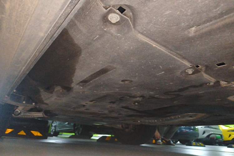 Used Land Rover Range Sport 2023 400PS Dynamic SE Chassis Front Left