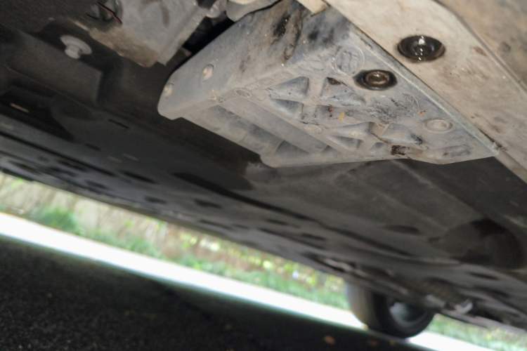 Used Land Rover Range Sport 2023 400PS Dynamic HSE Chassis Front Left