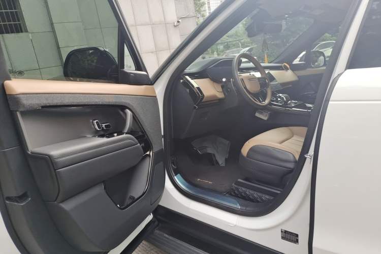 Used Land Rover Range Sport 2023 400PS Dynamic SE Driver Seat