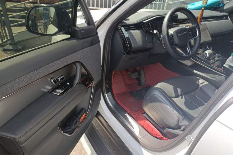 Used Land Rover Range Sport 2023 360 PS S Driver Seat