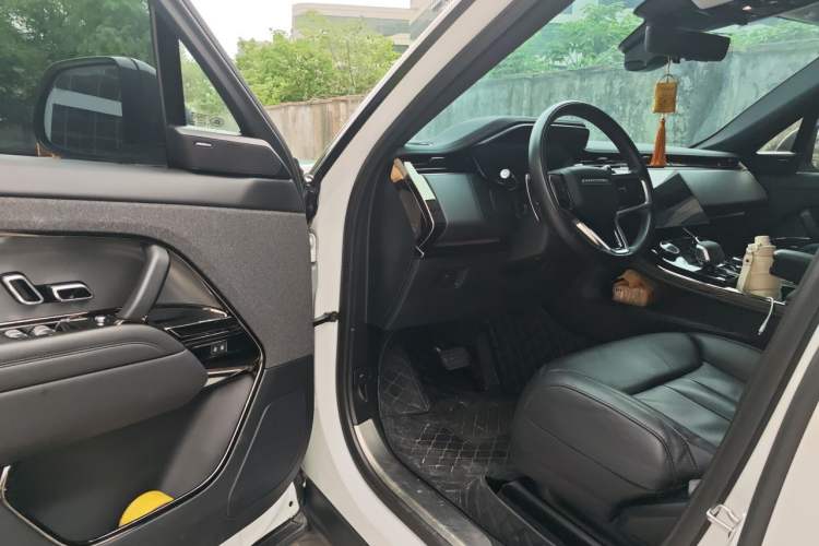 Used Land Rover Range Sport 2023 360 PS S Driver Seat