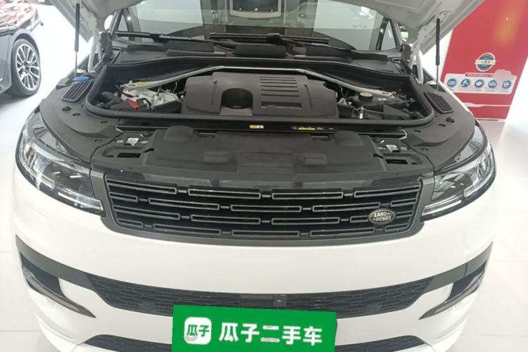 Used Land Rover Range Sport 2023 400PS Dynamic SE Engine Bay