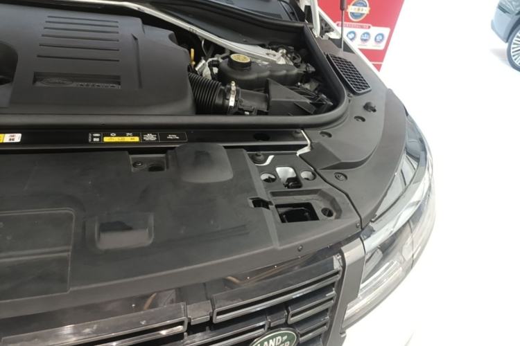 Used Land Rover Range Sport 2023 400PS Dynamic SE Engine Bay Left