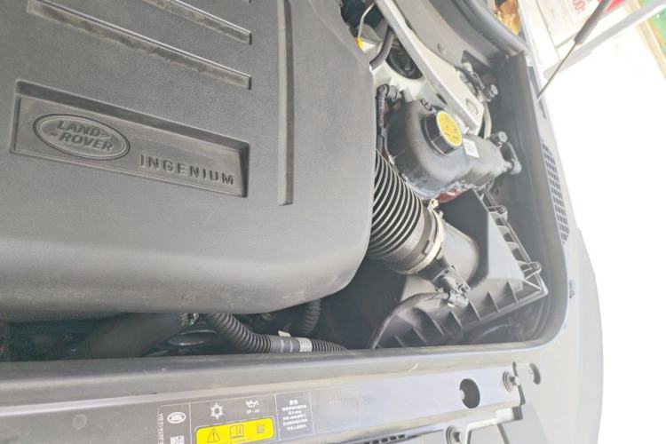 Used Land Rover Range Sport 2023 400PS Dynamic SE Engine Bay Left
