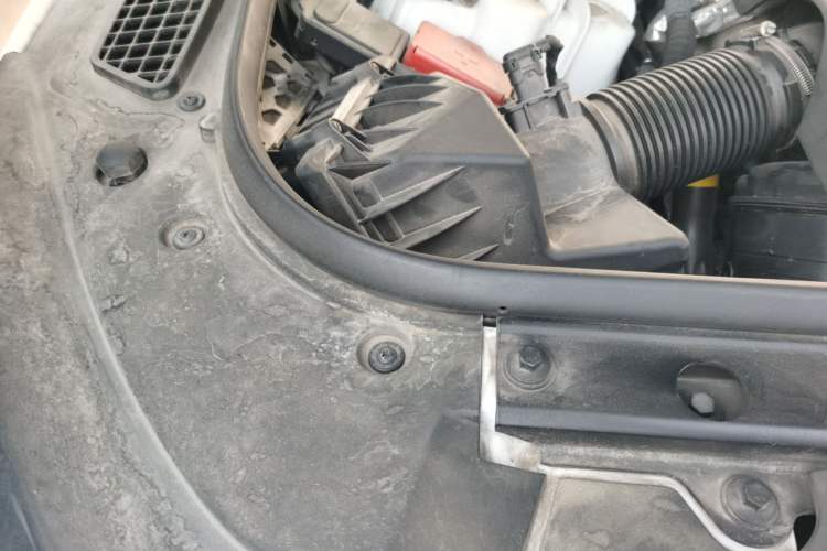 Used Land Rover Range Sport 2023 360 PS S Engine Bay Right