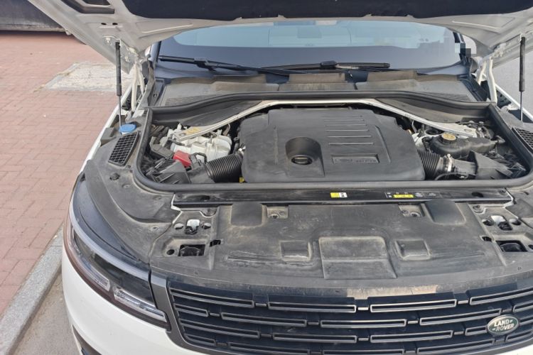 Used Land Rover Range Sport 2023 400PS Dynamic SE Engine Bay Right
