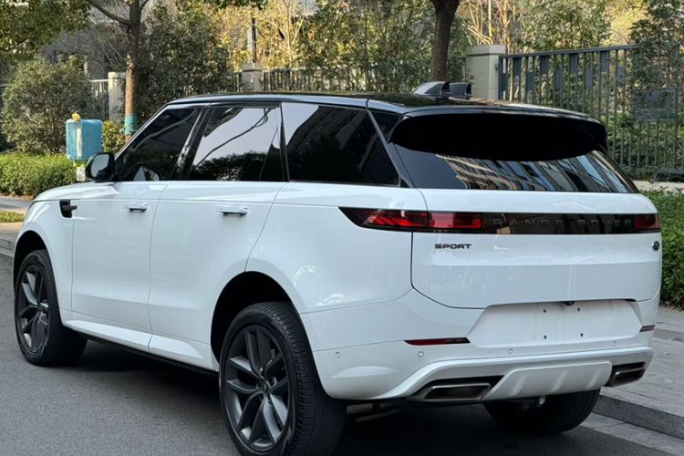 Used Land Rover Range Sport 2023 400PS Dynamic HSE Exterior 2