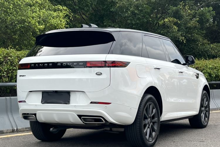 Used Land Rover Range Sport 2023 400PS Dynamic SE Exterior 3