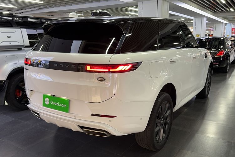Used Land Rover Range Sport 2023 400PS Dynamic SE Exterior 3