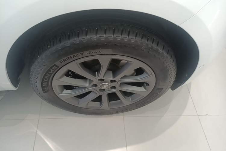 Used Land Rover Range Sport 2023 400PS Dynamic SE Exterior 4