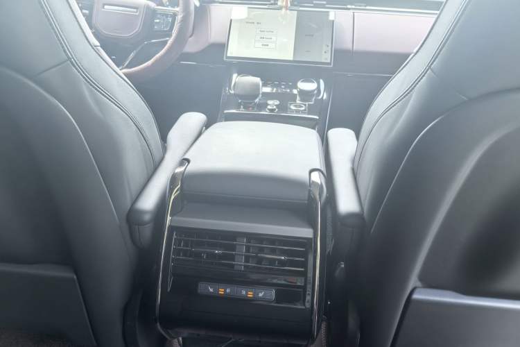 Used Land Rover Range Sport 2023 400PS Dynamic SE Exterior 5