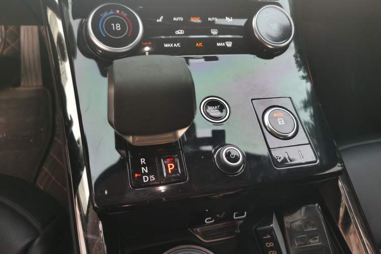 Used Land Rover Range Sport 2023 360 PS S Gear Lever