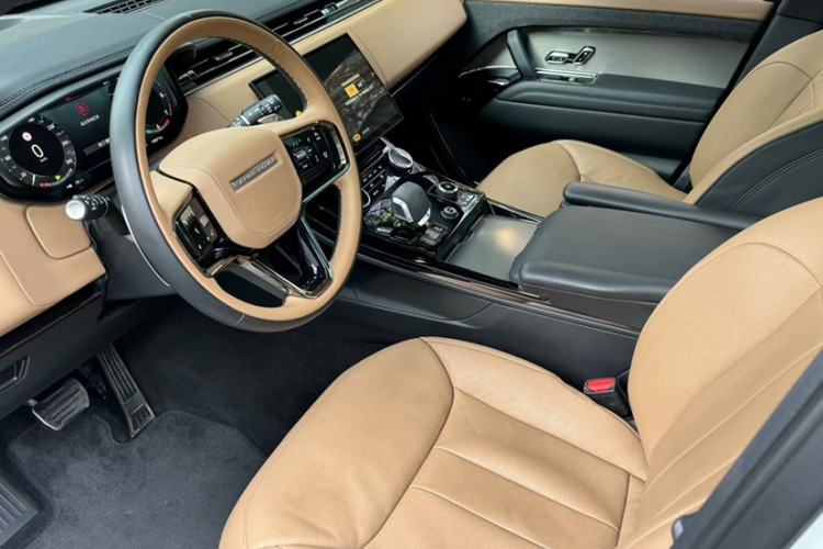 Used Land Rover Range Sport 2023 400PS Dynamic HSE Interior 3