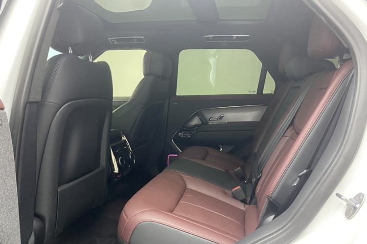 Used Land Rover Range Sport 2023 400PS Dynamic SE Interior 3
