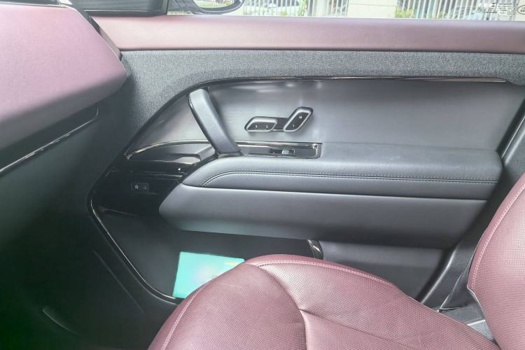 Used Land Rover Range Sport 2023 400PS Dynamic SE Interior 9