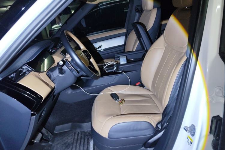 Used Land Rover Range Sport 2023 400PS Dynamic SE Left Front Seat