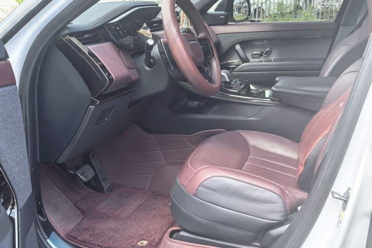Used Land Rover Range Sport 2023 400PS Dynamic SE Left Front Seat