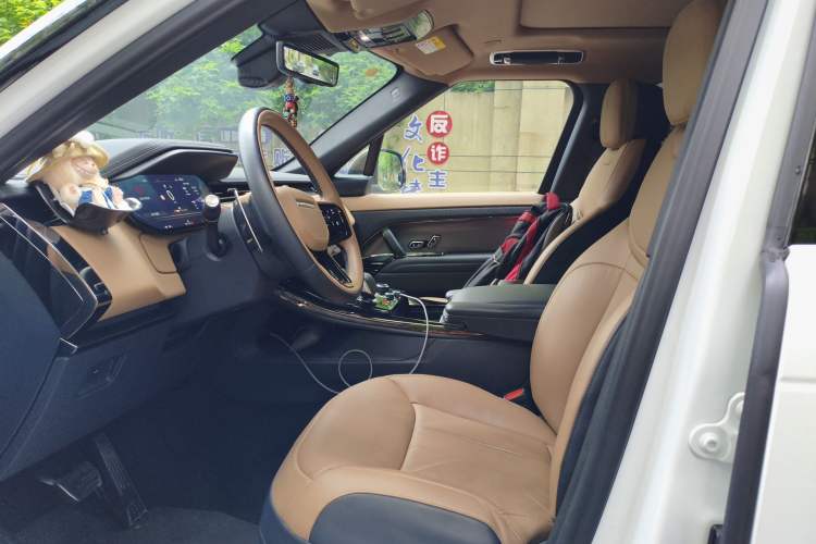 Used Land Rover Range Sport 2023 400PS Dynamic HSE Left Front Seat