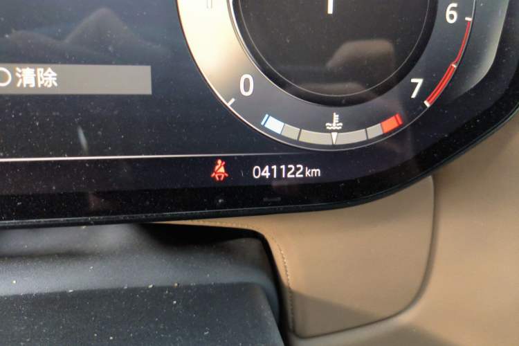 Used Land Rover Range Sport 2023 400PS Dynamic SE Odometer Close Up