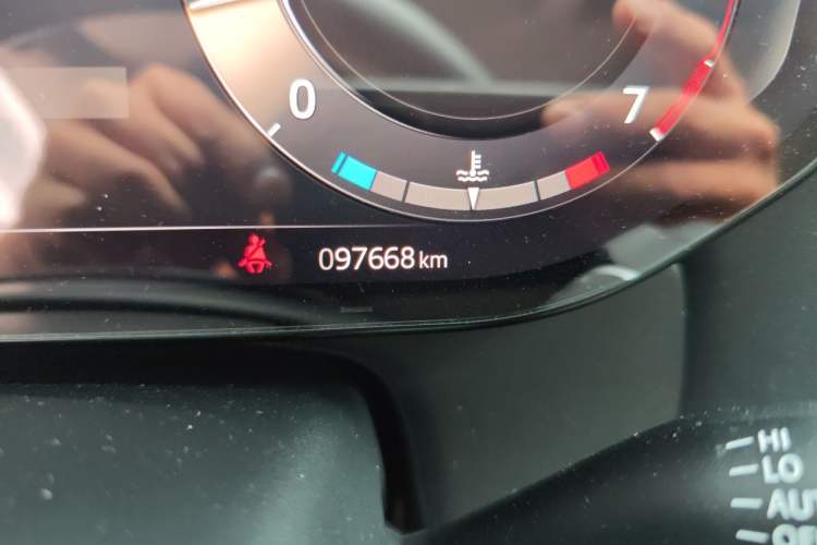 Used Land Rover Range Sport 2023 360 PS S Odometer Close Up