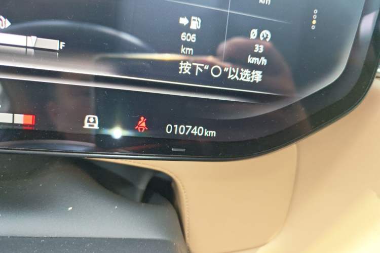 Used Land Rover Range Sport 2023 400PS Dynamic SE Odometer Close Up