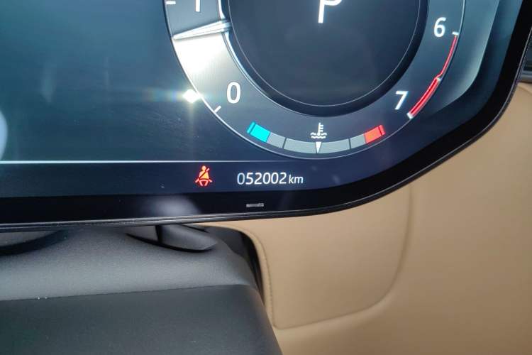 Used Land Rover Range Sport 2023 400PS Dynamic SE Odometer Close Up