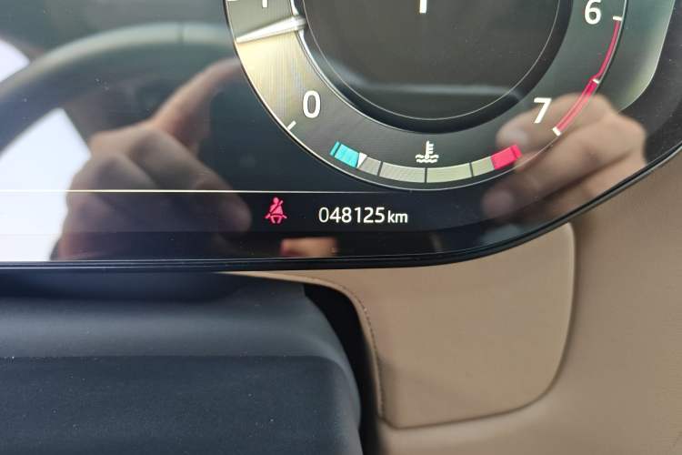 Used Land Rover Range Sport 2023 400PS Dynamic SE Odometer Close Up