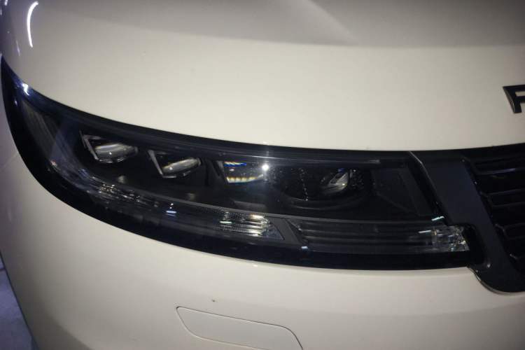 Used Land Rover Range Sport 2023 400PS Dynamic HSE Right Front Headlight