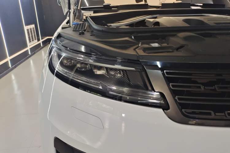 Used Land Rover Range Sport 2023 400PS Dynamic SE Right Front Headlight