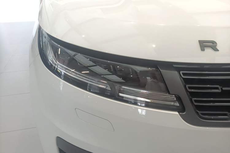 Used Land Rover Range Sport 2023 400PS Dynamic SE Right Front Headlight
