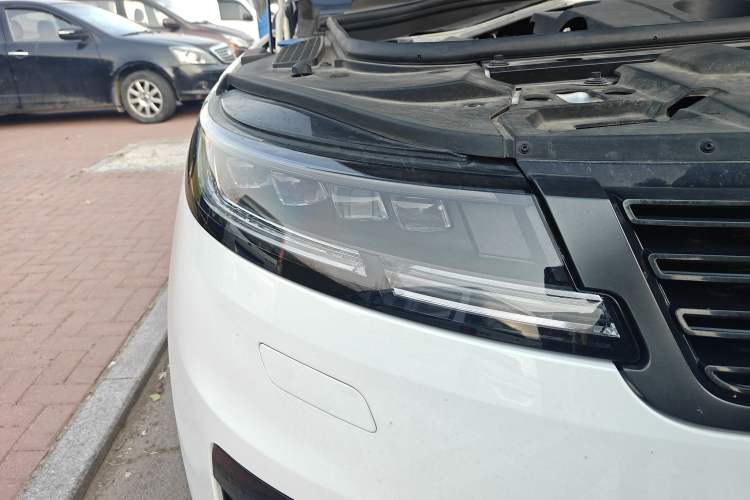 Used Land Rover Range Sport 2023 400PS Dynamic SE Right Front Headlight