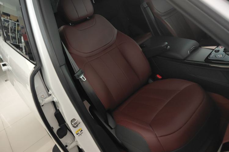 Used Land Rover Range Sport 2023 400PS Dynamic SE Right Front Seat