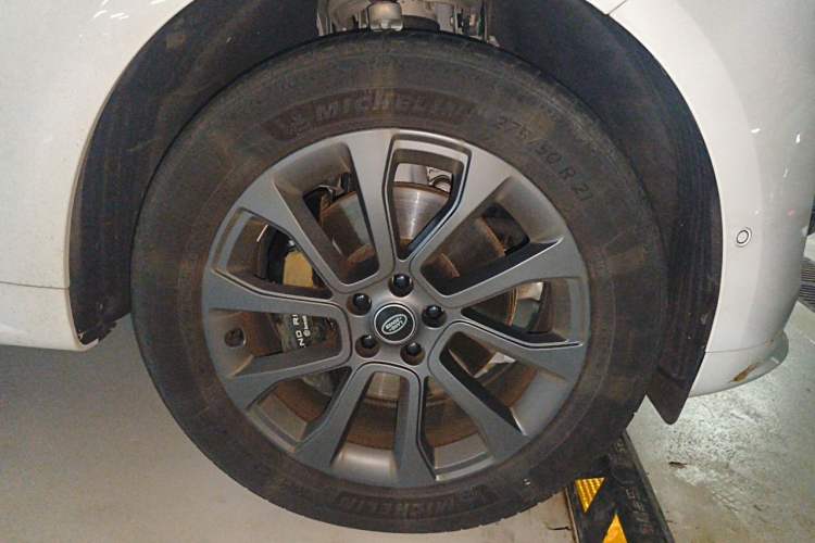 Used Land Rover Range Sport 2023 400PS Dynamic SE Right Front Wheel Hub