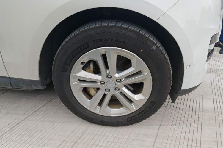 Used Land Rover Range Sport 2023 360 PS S Right Front Wheel Hub