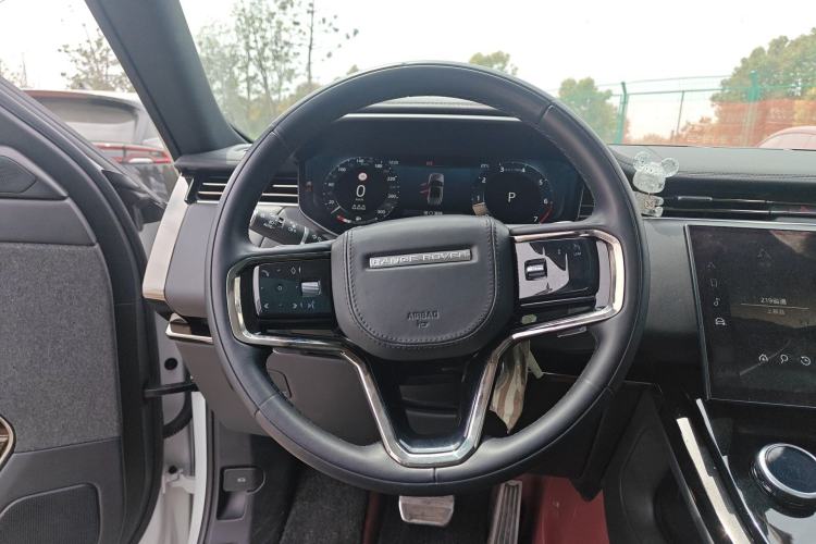 Used Land Rover Range Sport 2023 400PS Dynamic HSE Steering Wheel